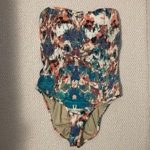 NWOT Anthropologie - One-Piece Strapless Swimsuit in Abstract Floral Print